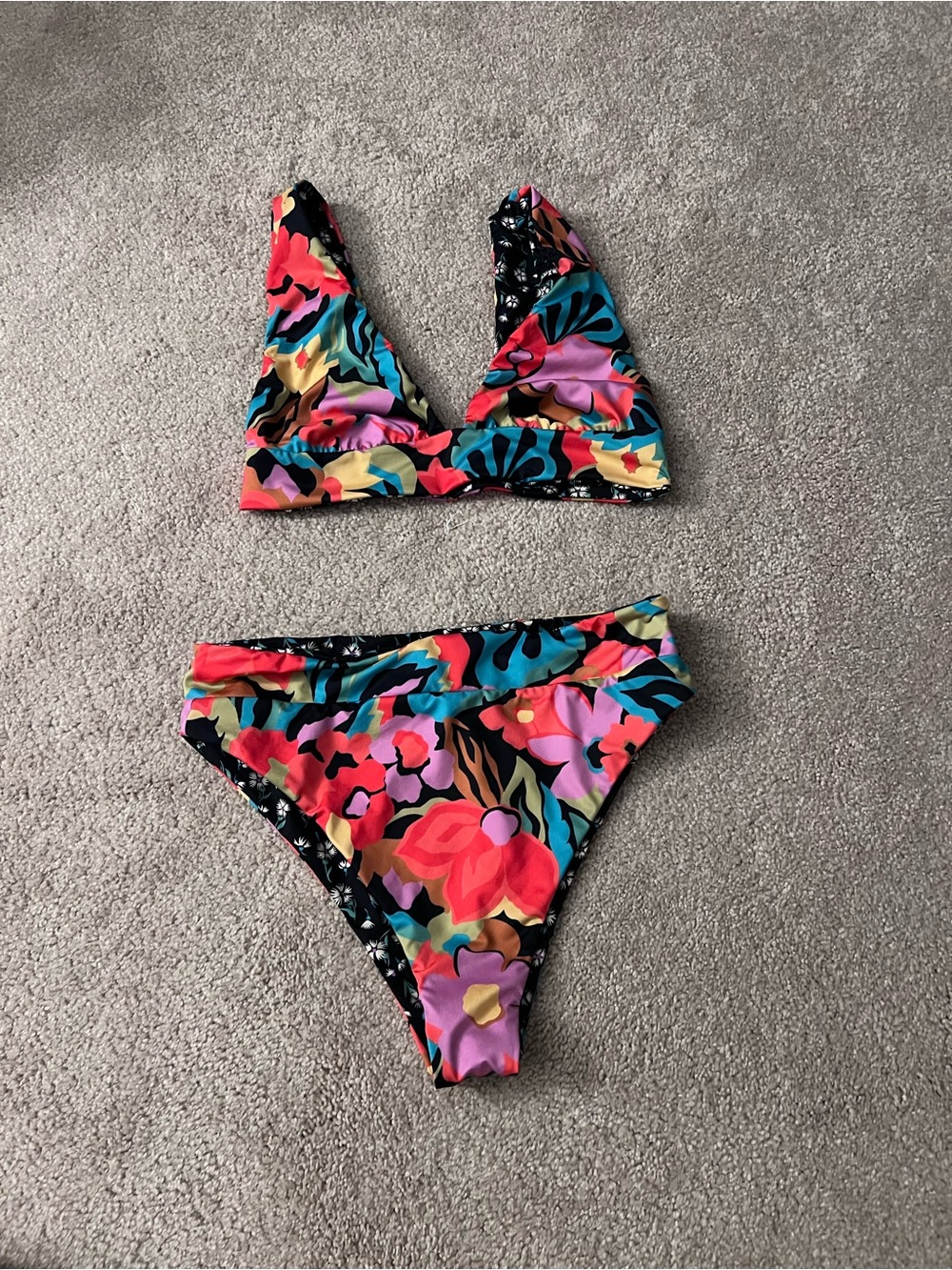 Billabong reversible bikini set